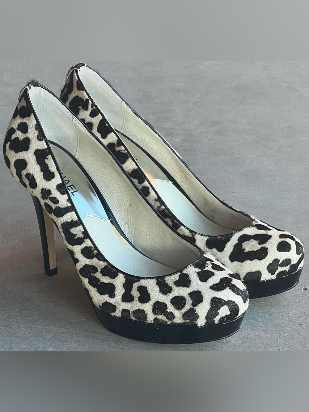 MICHAEL Michael Kors Leopard Calf Hair Platform Pumps Animal Print Heels Size 8